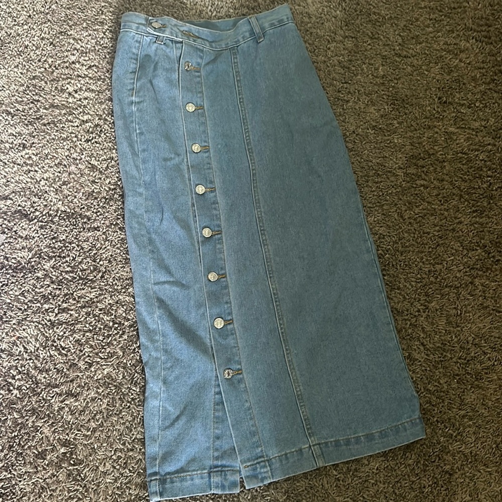 Women’s Light Wash Jeans Skirt